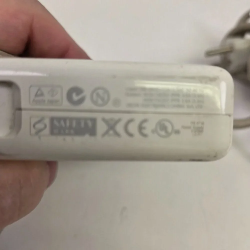 Apple White Laptop Power Adapter Charger